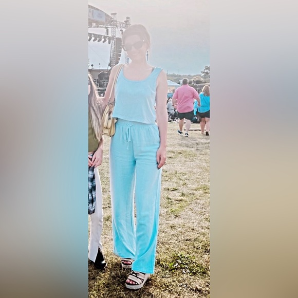 “Linen” Set - Picture 7 of 7